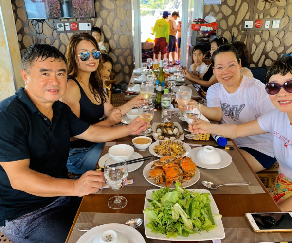 An Toi Tren Du Thuyen Da Nang C